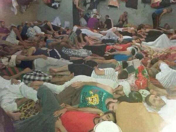 This is how it looks like inside a prison cell in Egypt مأساة تكدس الزنازين المصرية بصورة غير آدمية
